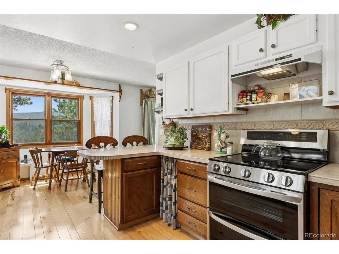Photo of 225 Hell Canyon Rd