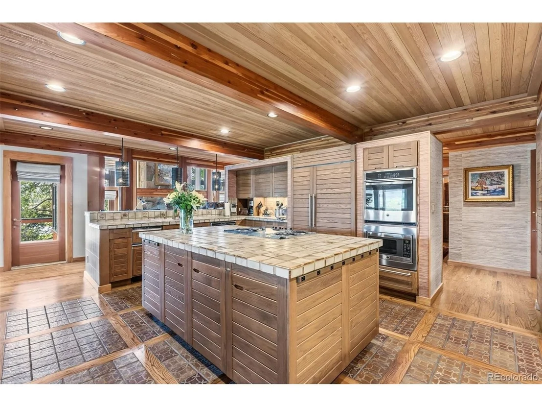 Photo of 204 Clover Ln