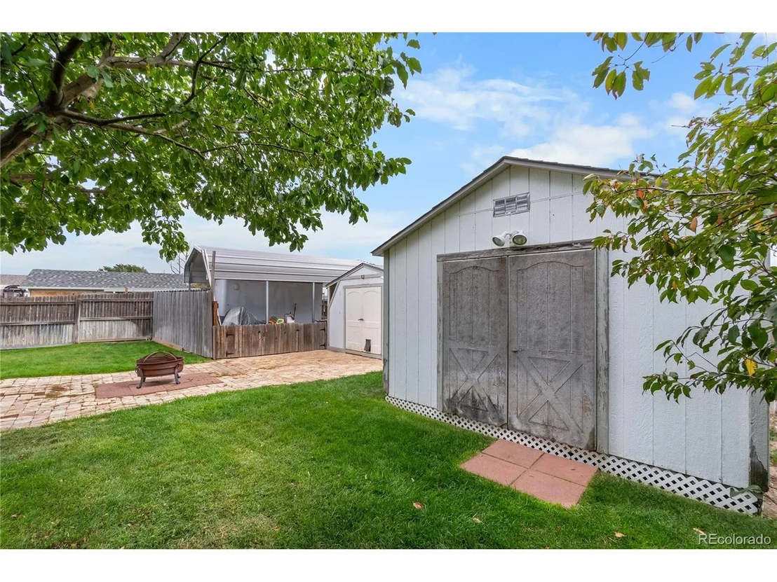Photo of 207 Willow Dr