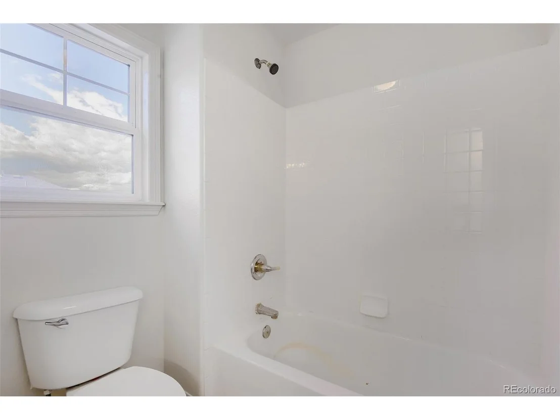 Photo of 796 Ridgemont Cir