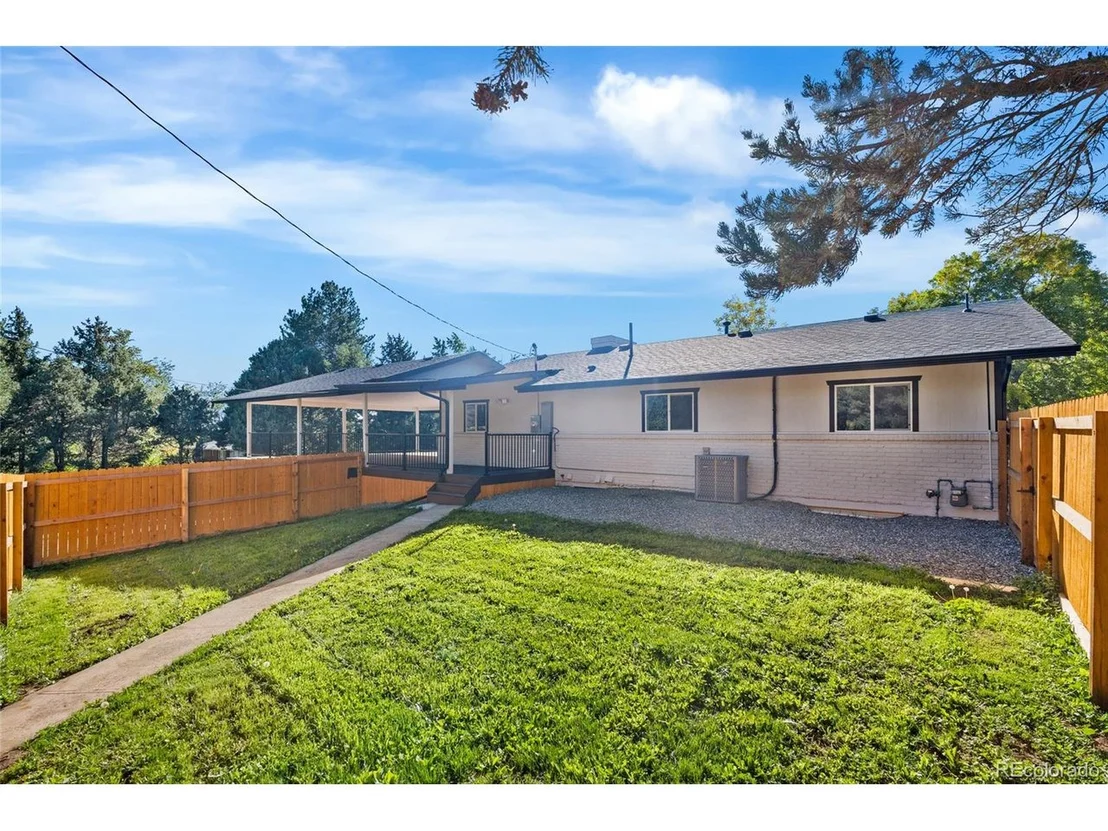 Photo of 7350 Field St