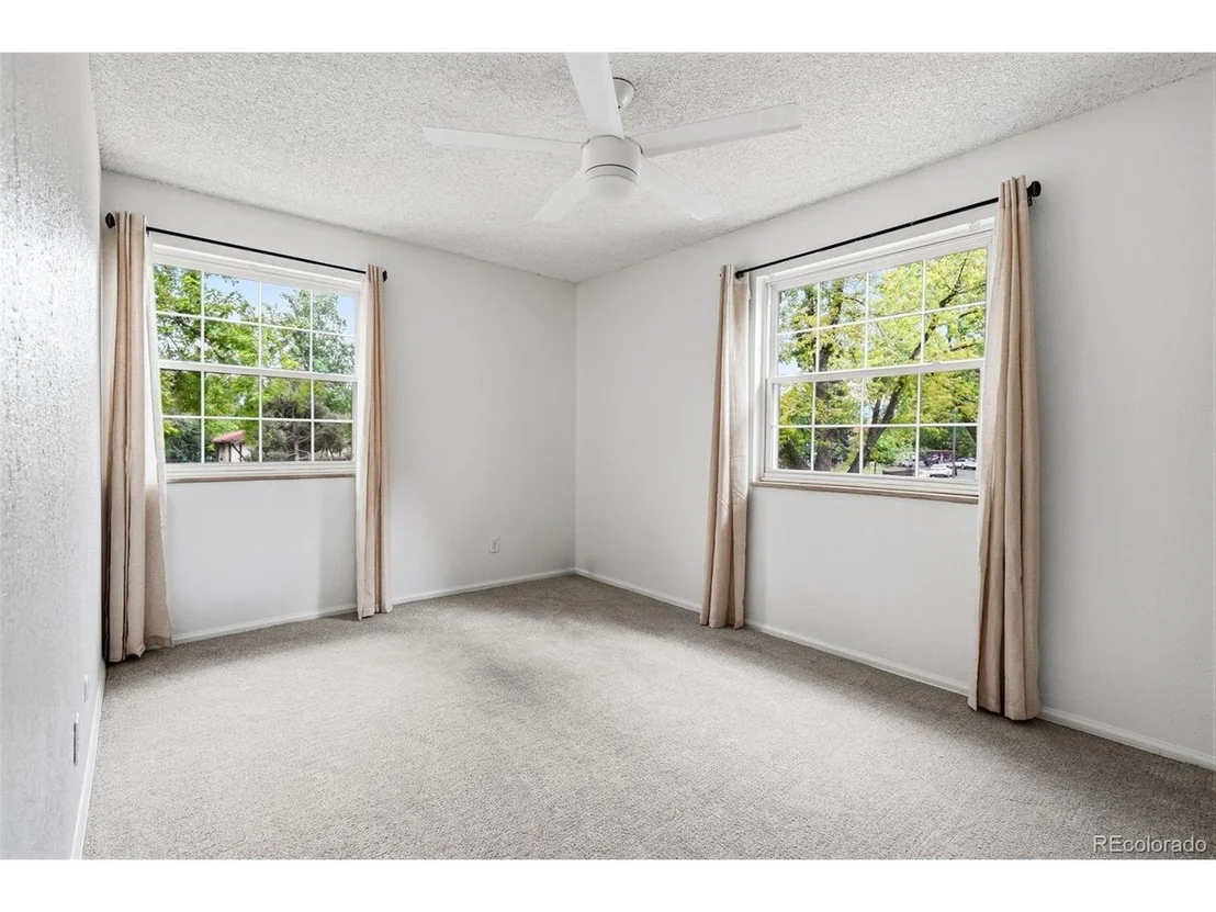 Photo of Unit LL10 at 3250 Oneal Cir