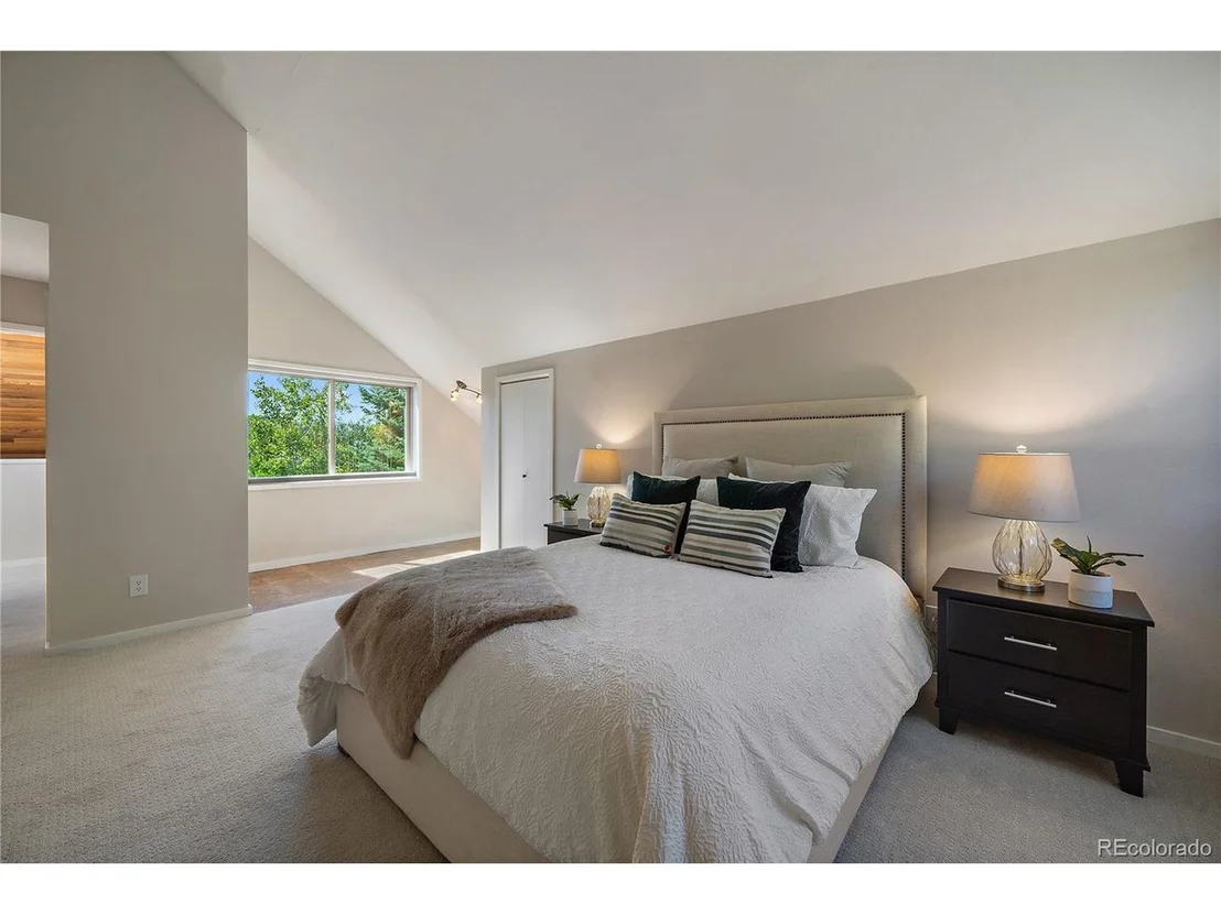 Photo of 6537 Vesuvius Rd