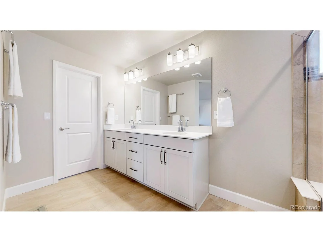 Photo of 416 Hyde Park Cir