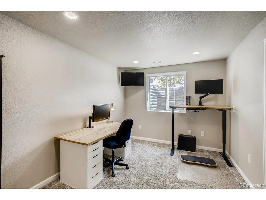 Photo of 5675 Vine Ave