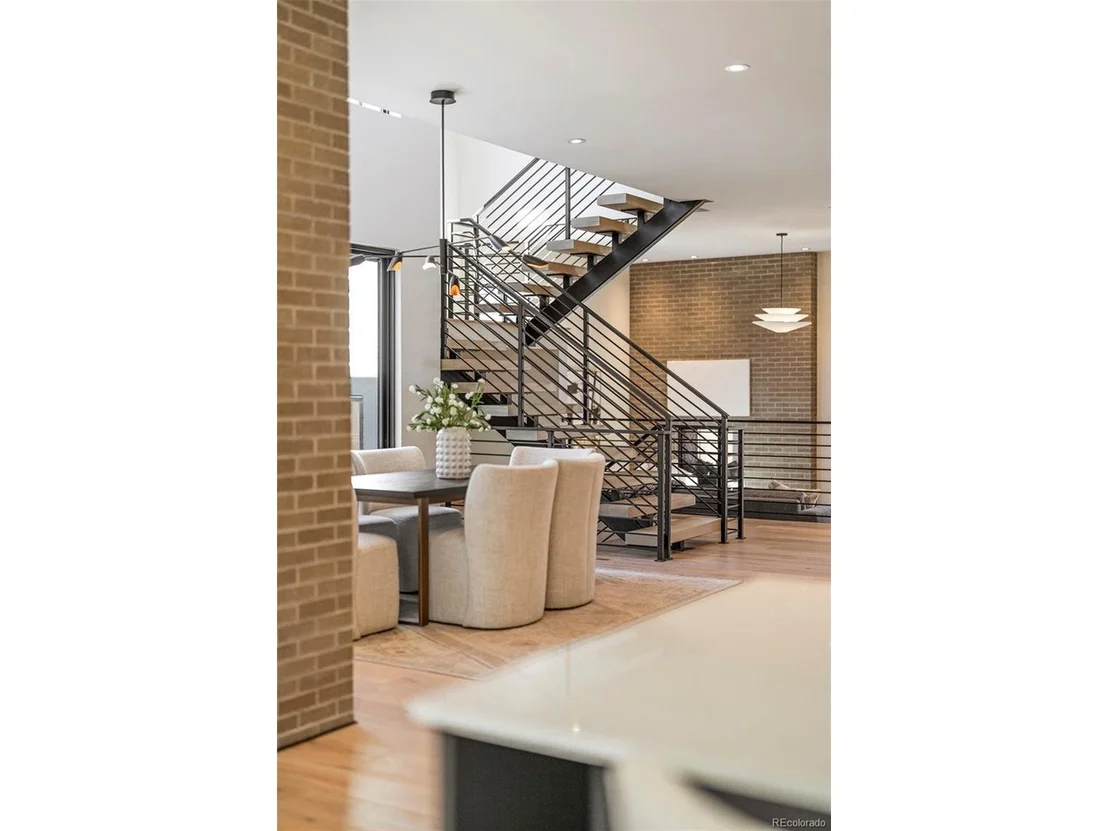 Photo of 4671 Highline Pl