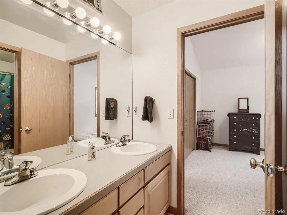 Photo of 597 Pine Glade Rd