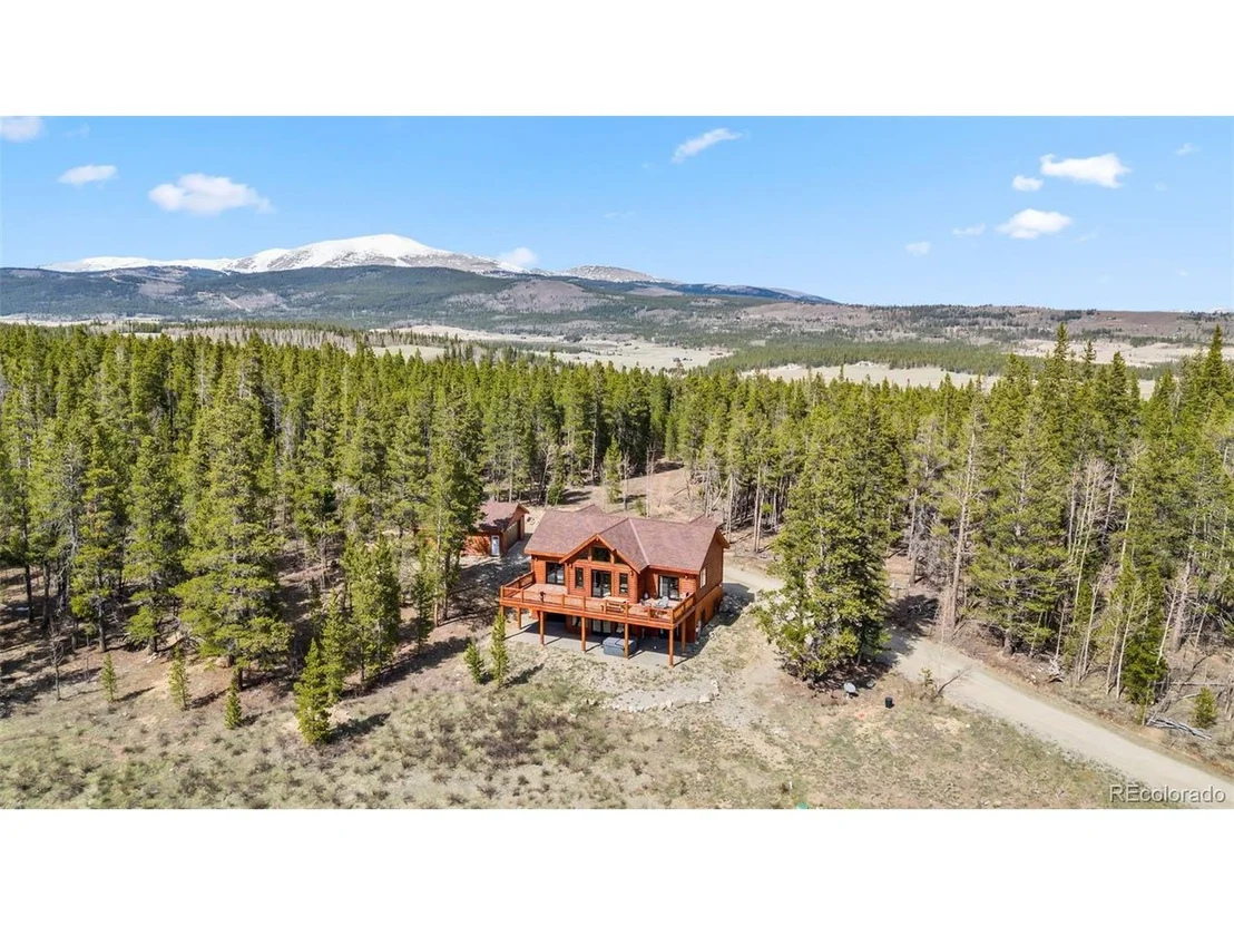 Photo of 1477 Lakeside Dr