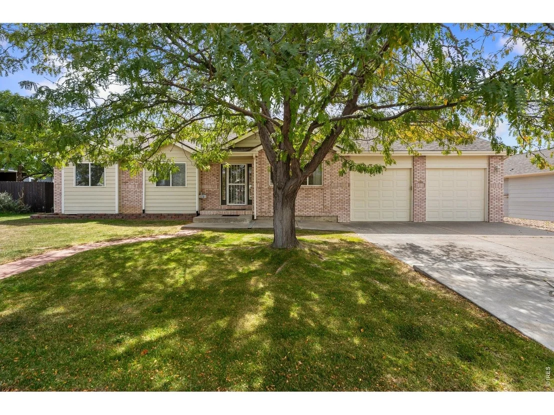 Photo of 910 N 7th Pl