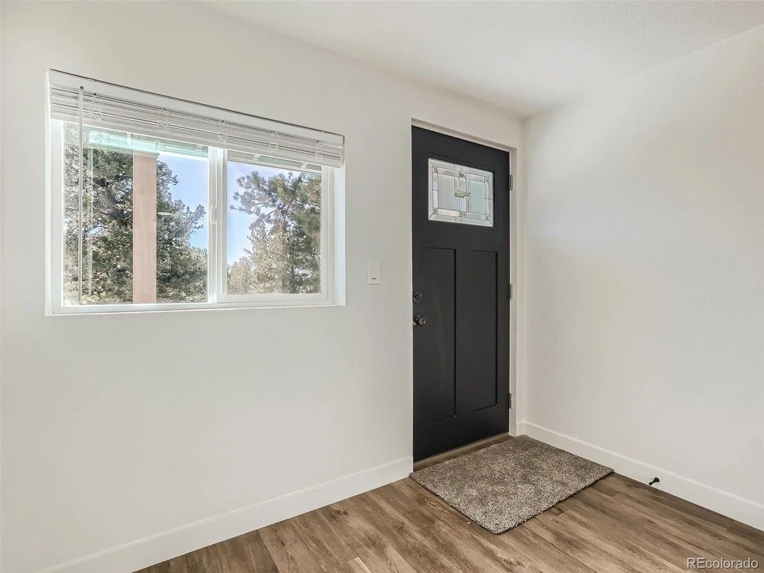 Photo of 79 Lakewood Cir