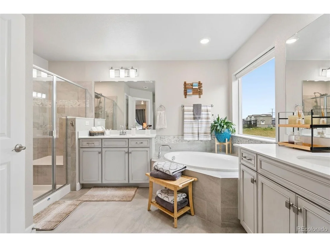 Photo of 410 Hyde Park Cir