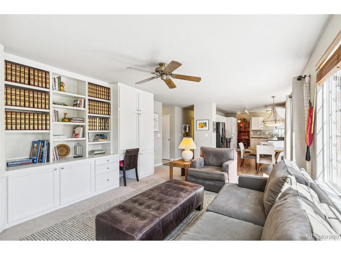 Photo of 9528 La Quinta Dr