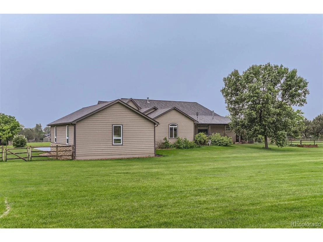 Photo of 2143 Meadow Vale Rd