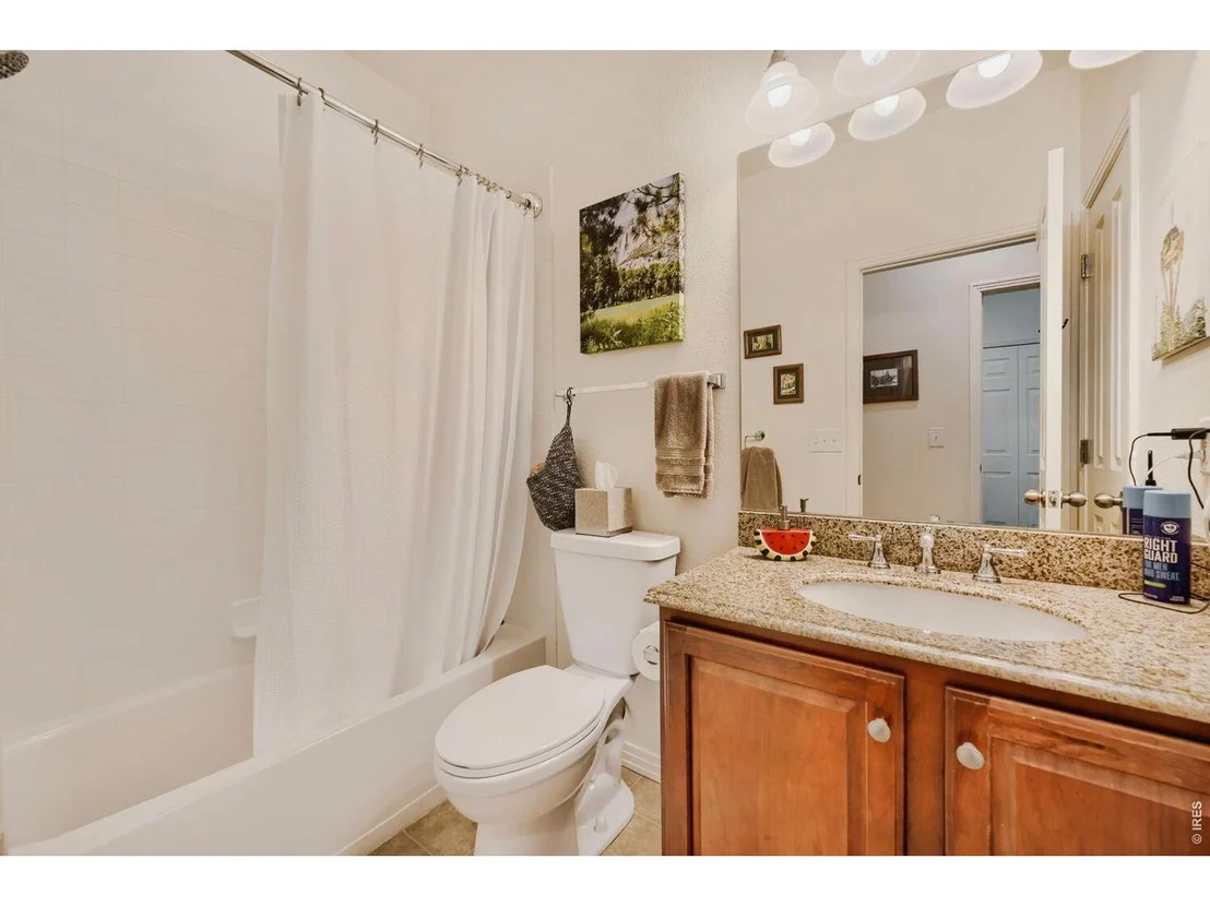 Photo of 537 Peregrine Cir
