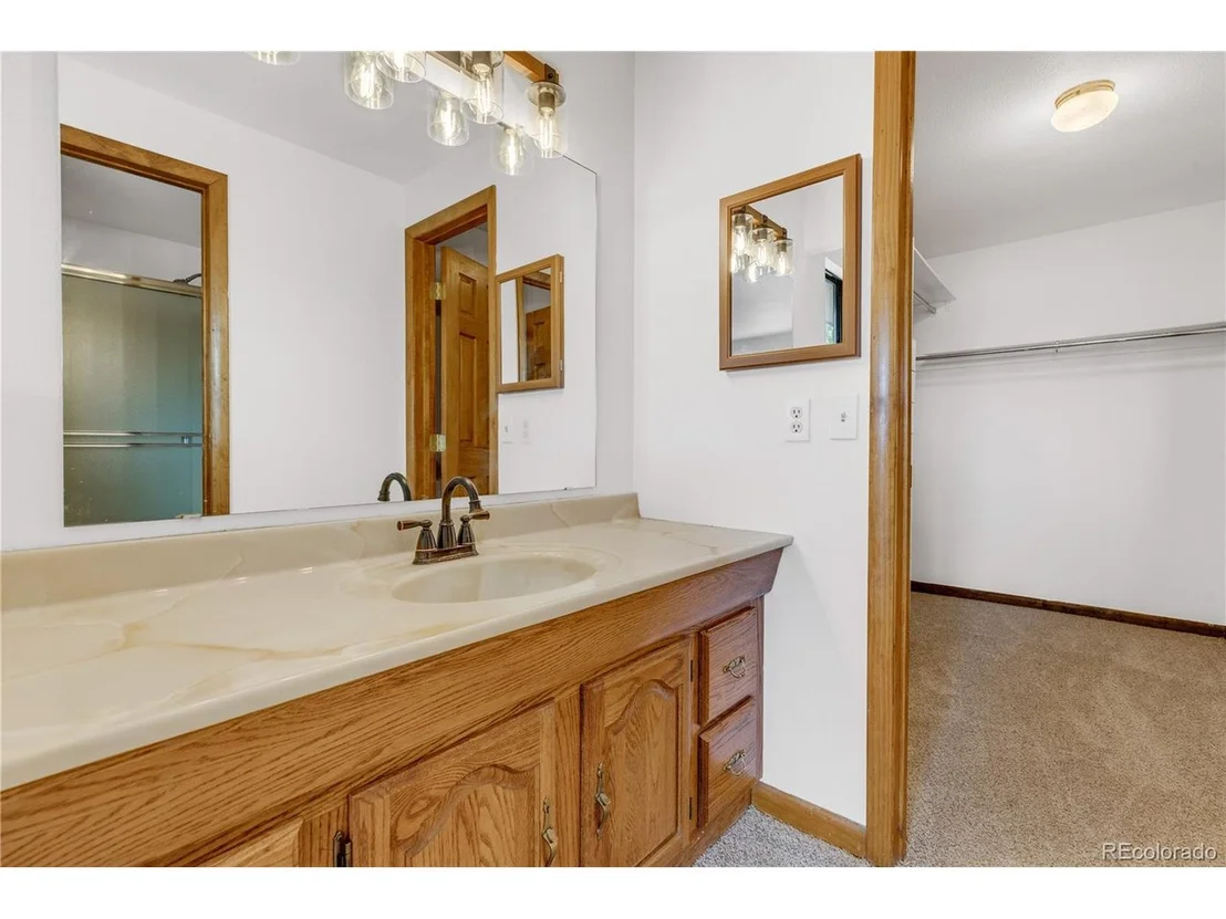 Photo of 6301 W 73rd Pl