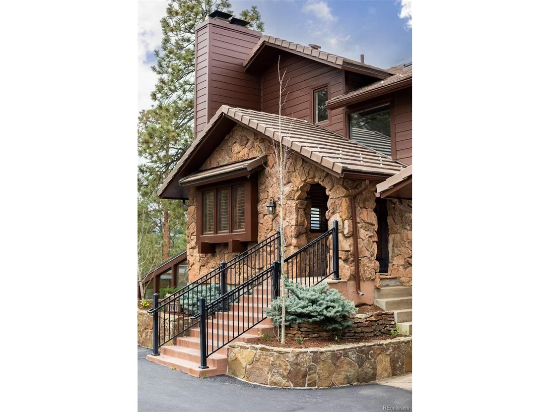 Photo of 261 Whiskey Jay Hill Rd