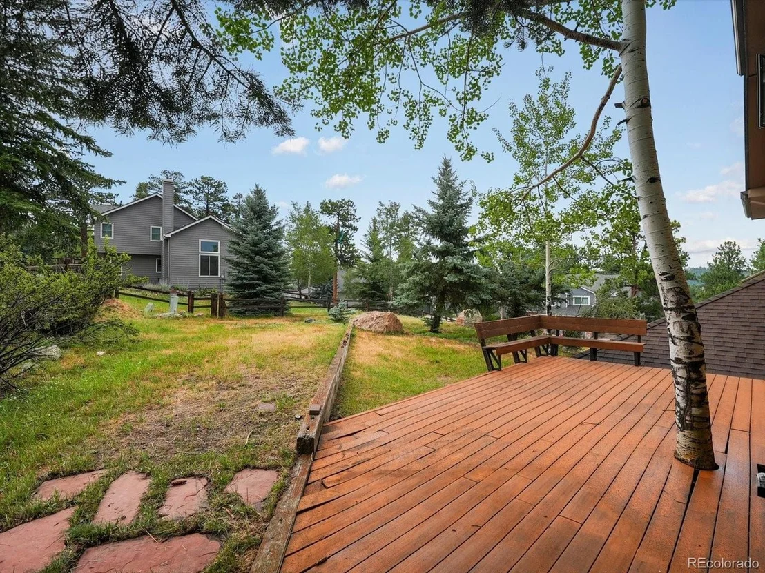Photo of 2395 Pine Tree Ln
