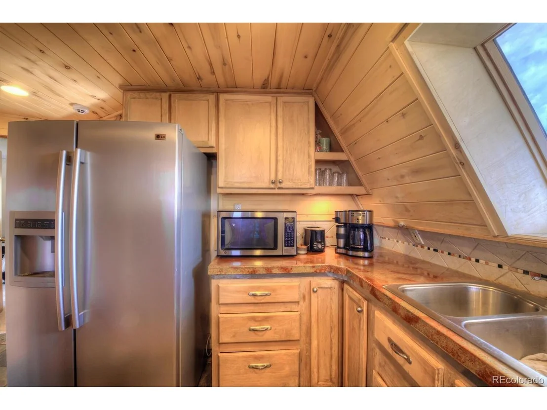 Photo of 257 Round Hill Rd