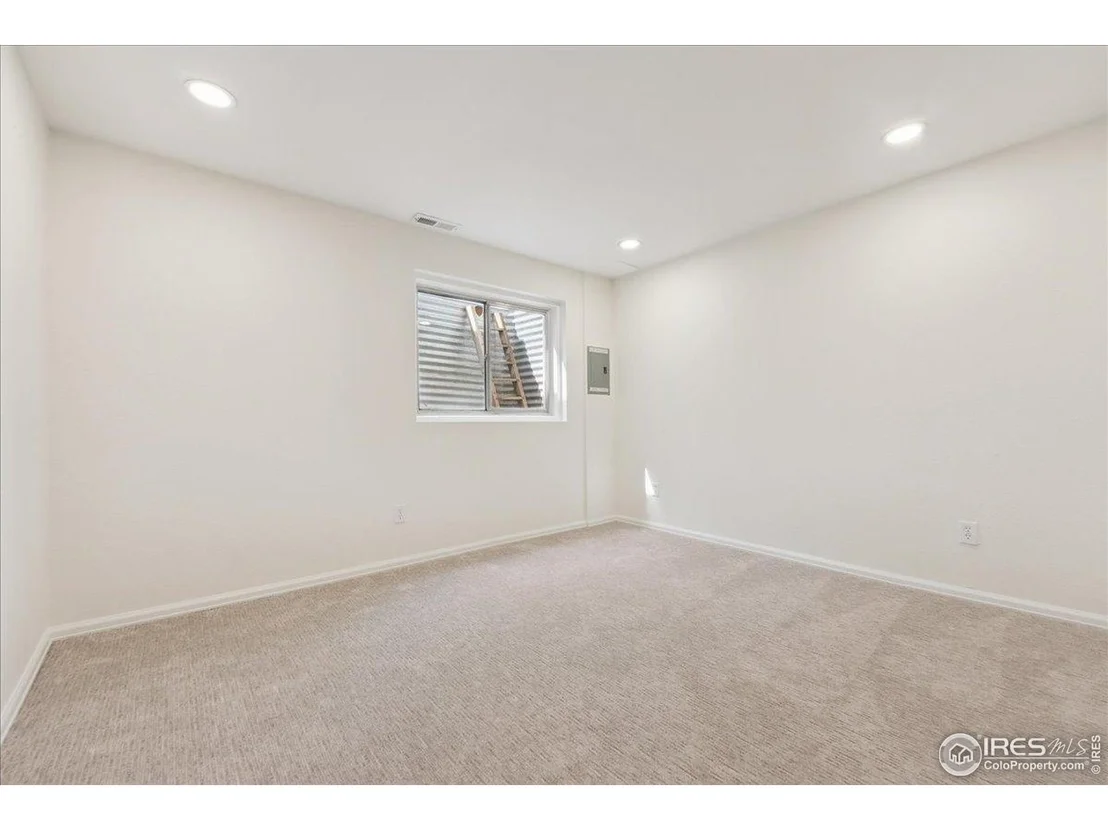 Photo of 2476 Sunset Dr