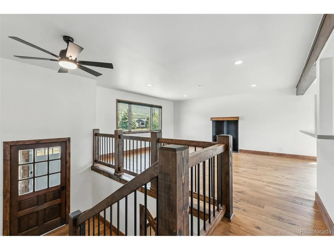 Photo of 815 Summit Dr