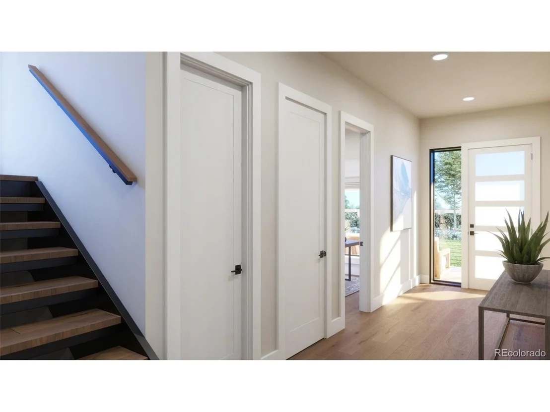 Photo of 982 Locust Ave