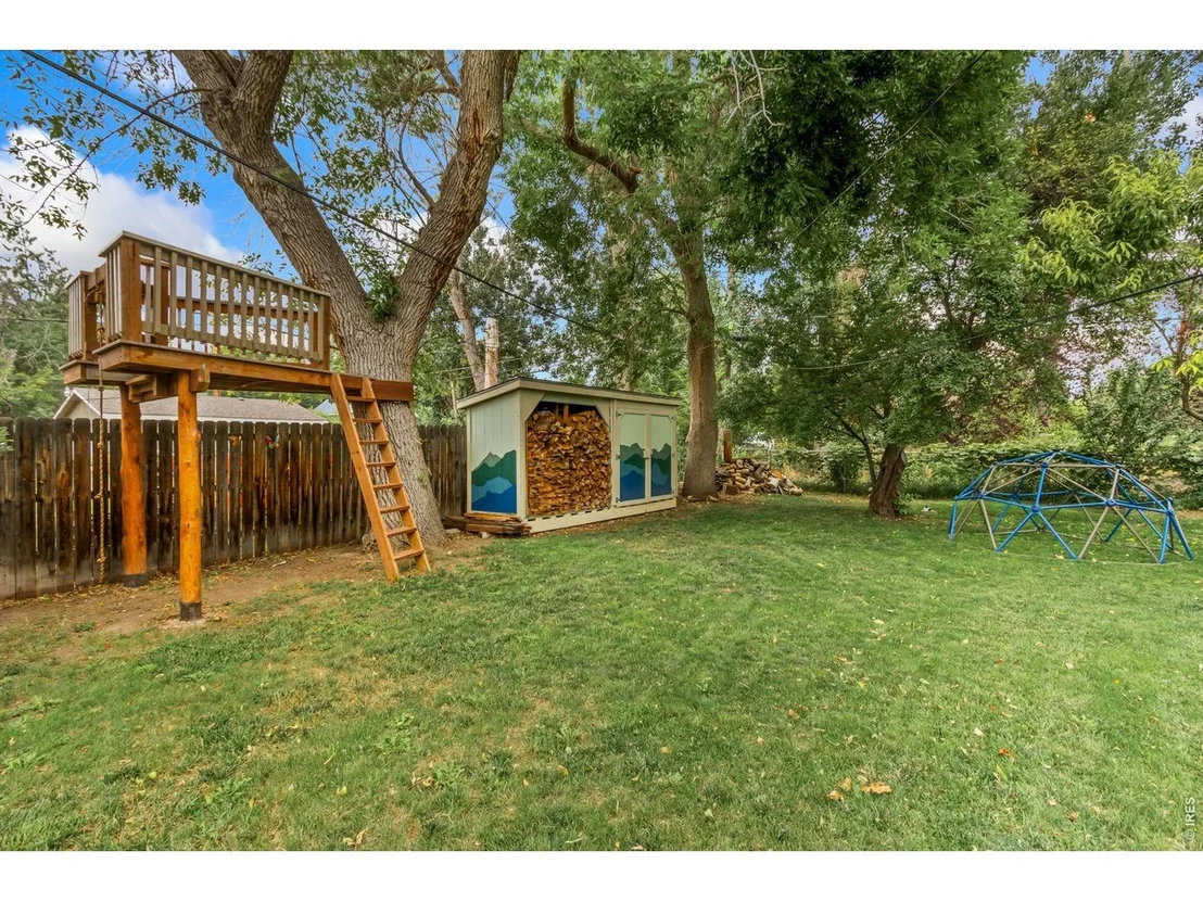 Photo of 3300 Tharp Dr