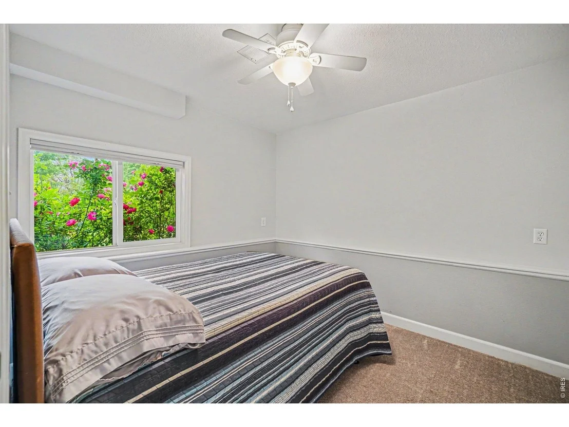 Photo of 1404 Willow Dr