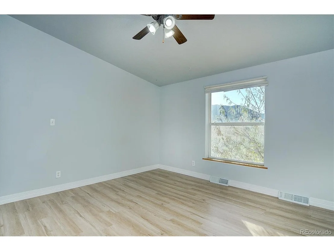 Photo of 9812 W Cherokee Dr