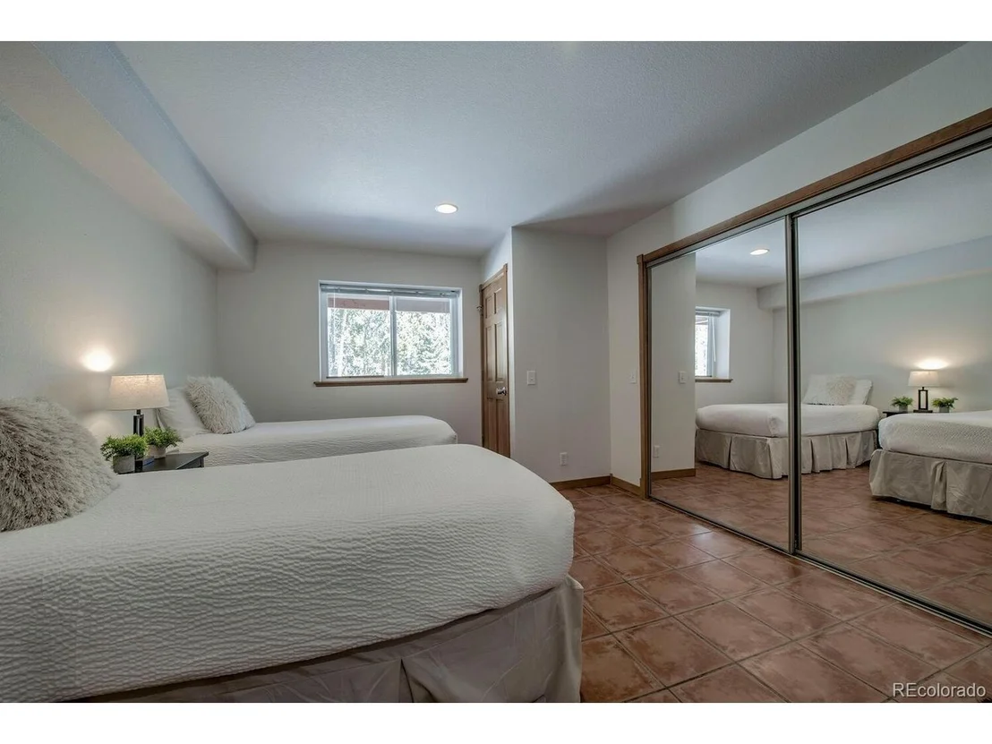 Photo of 154 Lakeside Dr
