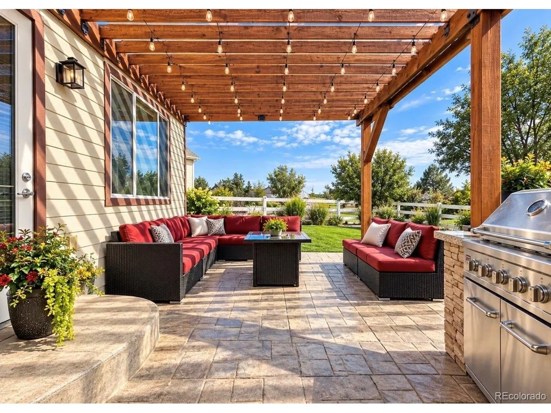 Photo of 360 Linden Oaks Dr