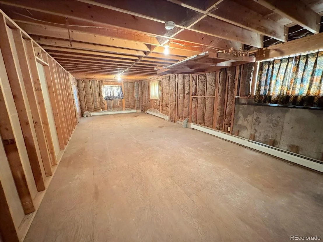 Photo of 6861 Oberon Rd