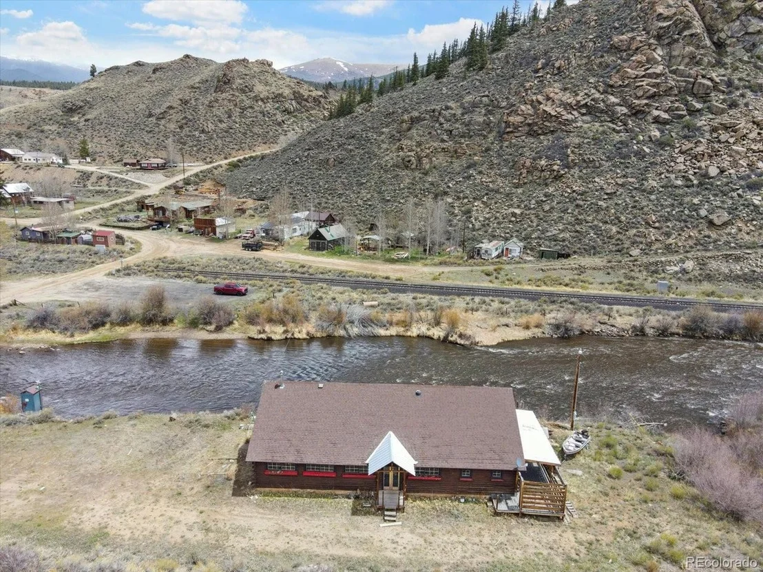 Photo of 43070 N County Road 397