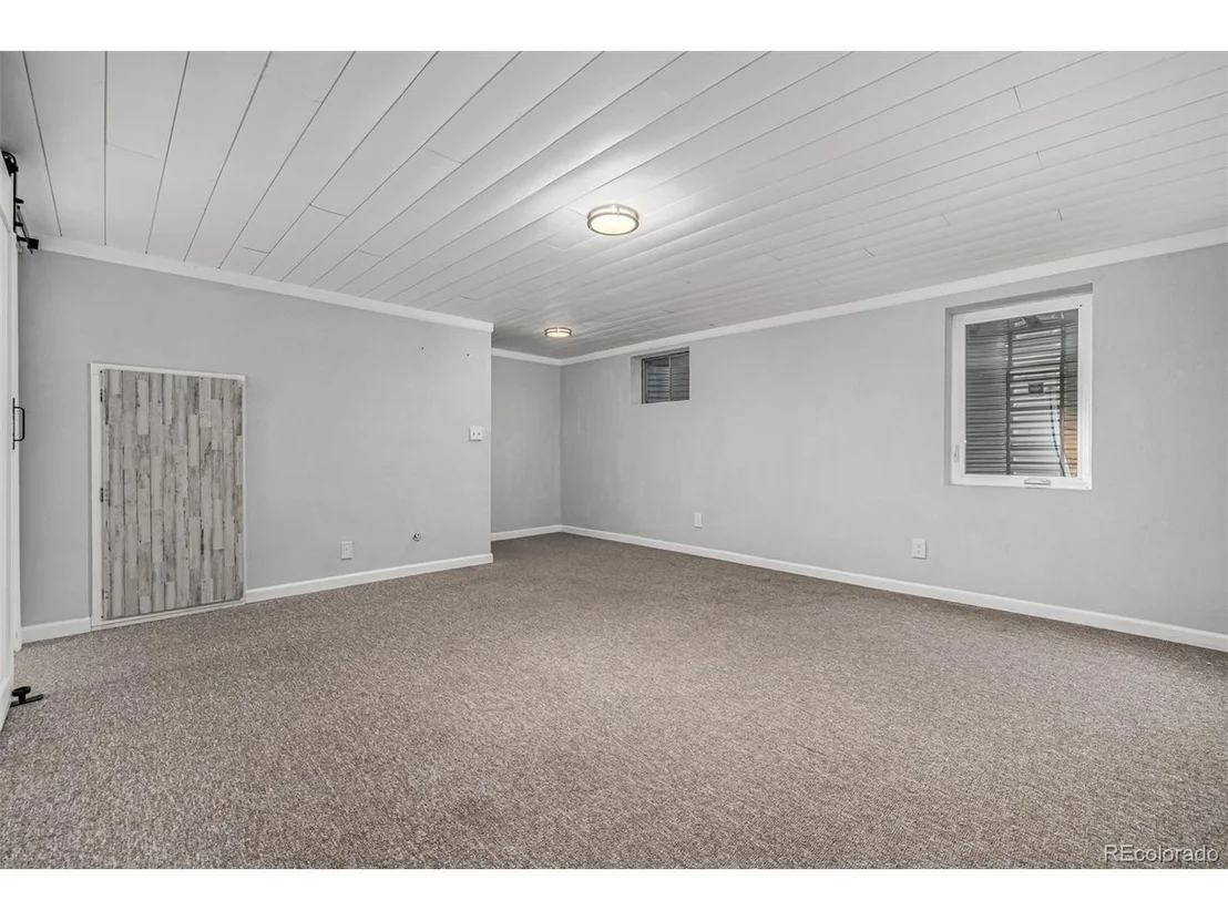 Photo of 7143 Fenton Cir