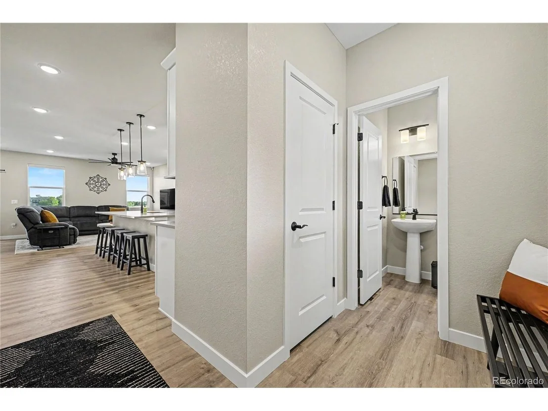 Photo of 4953 Thistle Dr