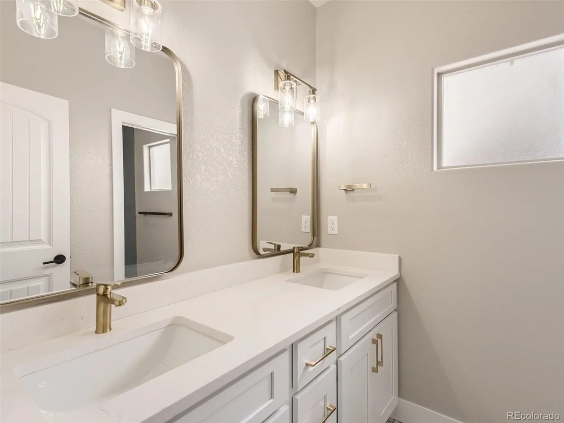 Photo of 535 Dukes Way