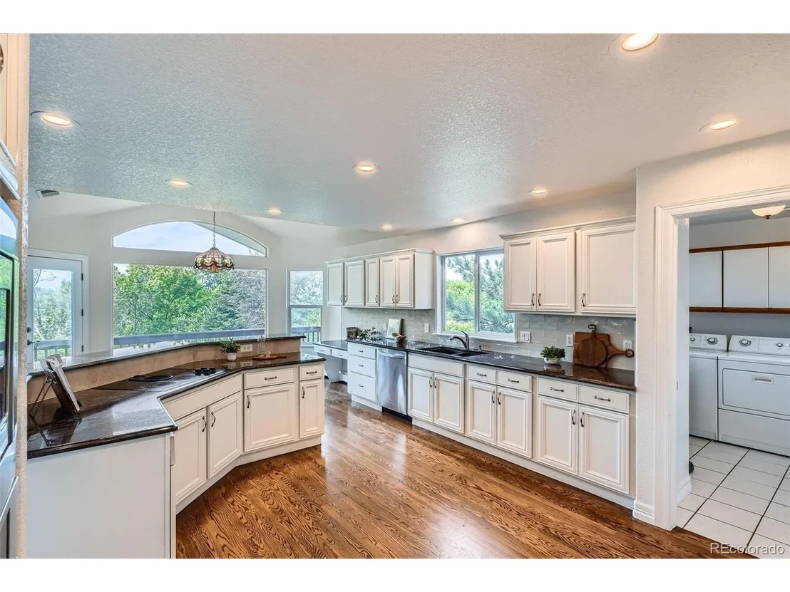 Photo of 6335 Oberon Rd