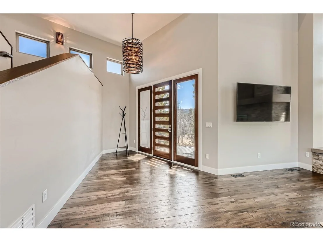 Photo of 422 Highlands Dr