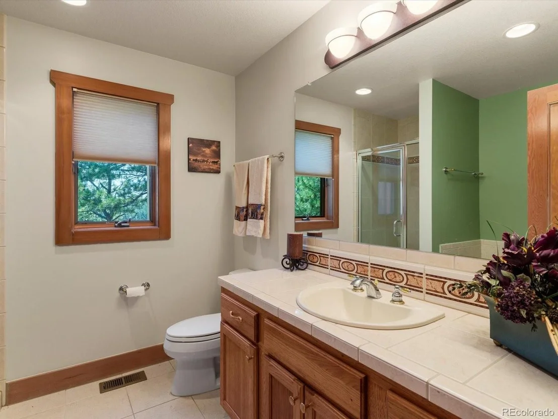 Photo of 1611 Castle Pointe Dr