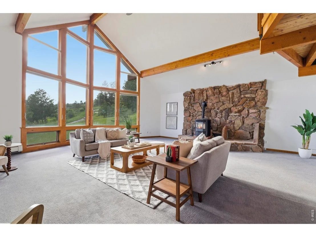 Photo of 8238 Sugarloaf Rd