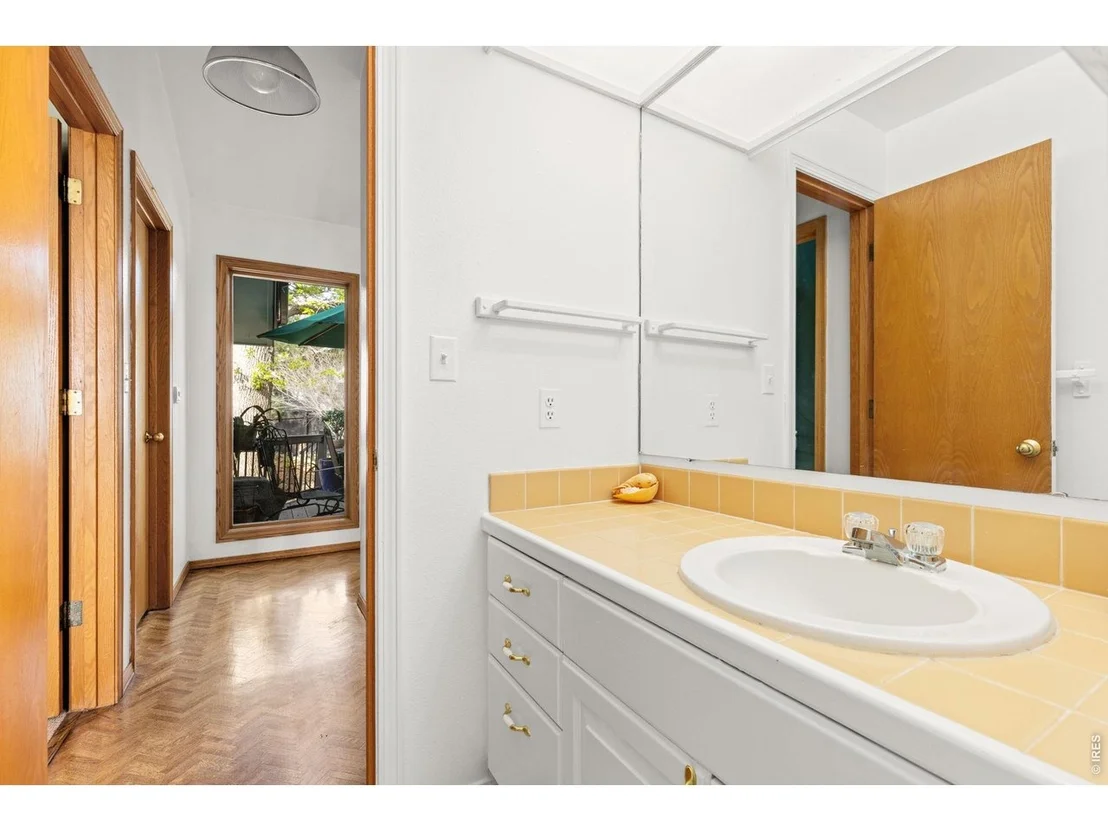 Photo of 7598 Estate Cir