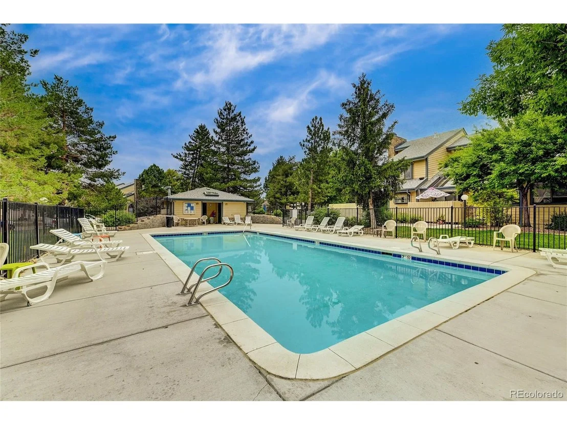 Photo of Unit E at 8774 Allison Dr