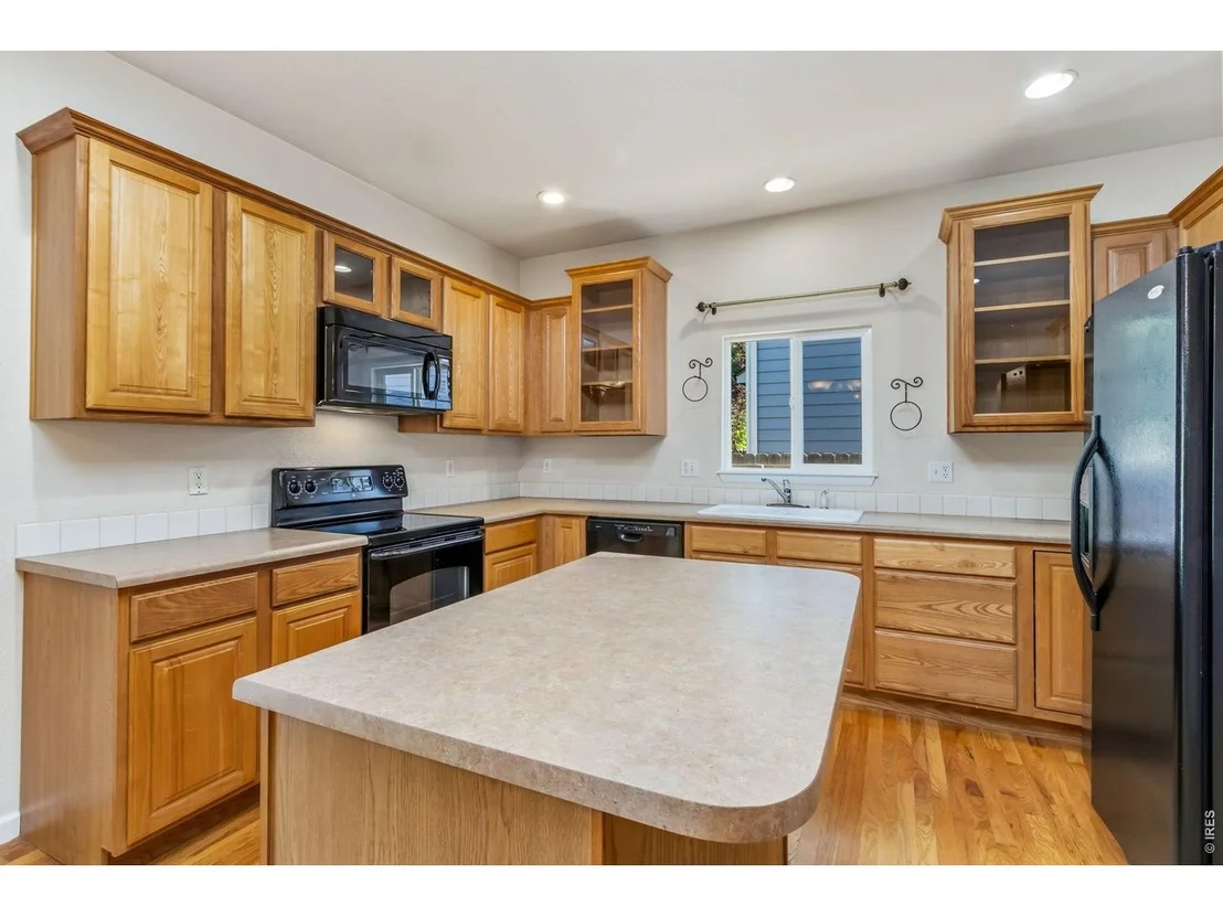 Photo of 471 Heritage Ln