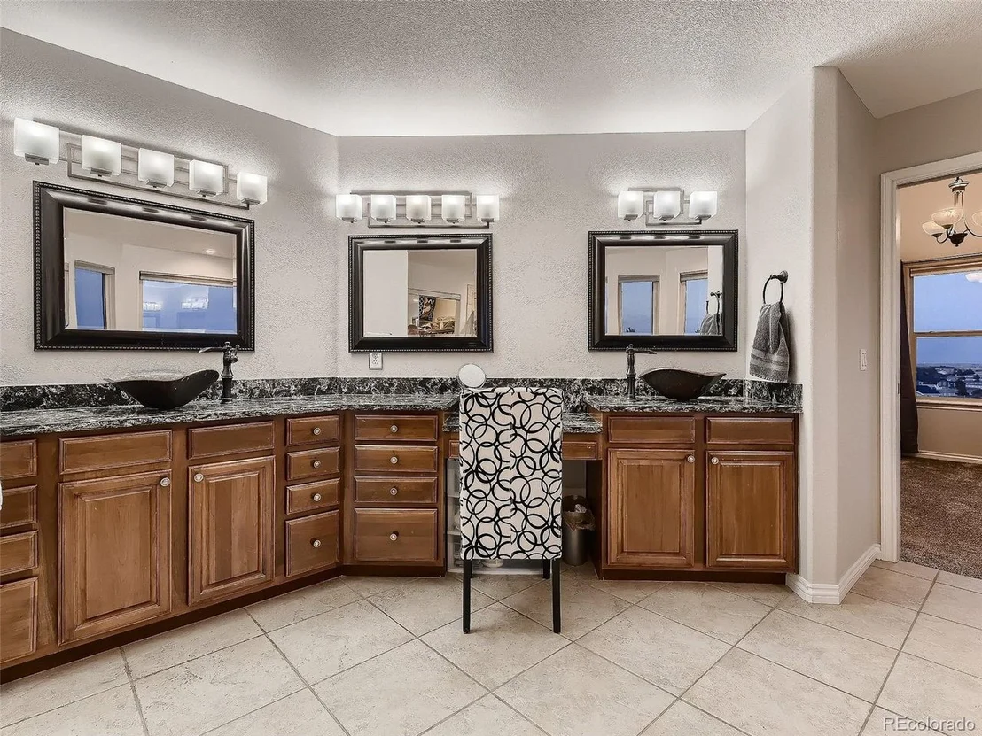 Photo of 41170 Round Hill Cir