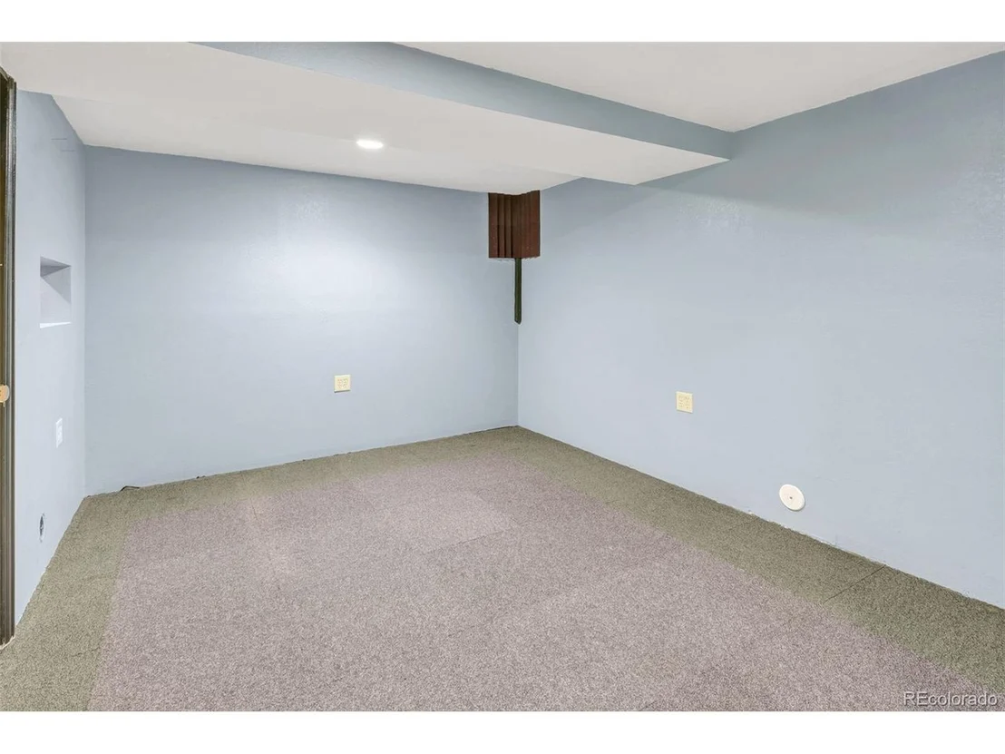 Photo of 673 Sage Cir