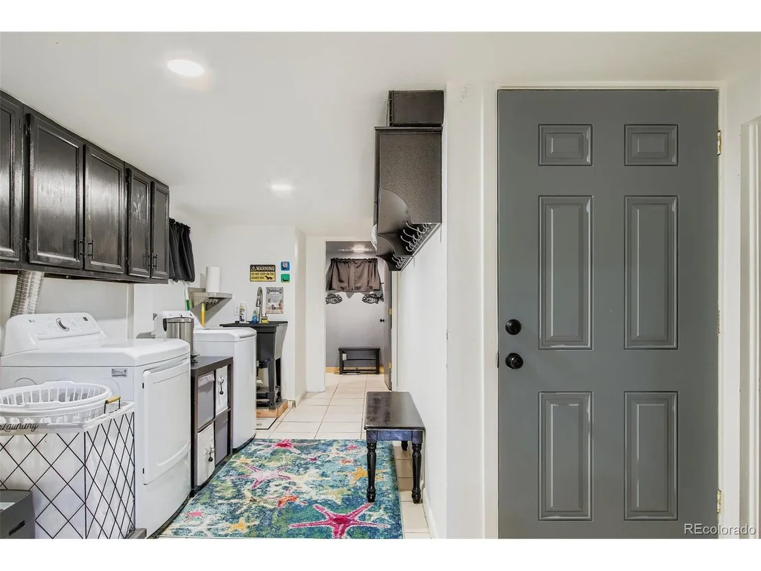 Photo of 9570 Grandview Ave