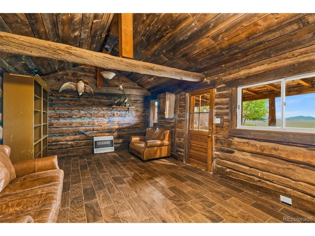 Photo of 395 Georgia Dr