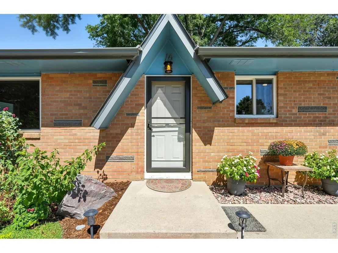 Photo of 16 Merideth Ln