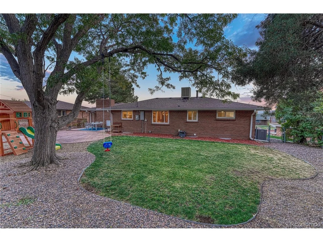 Photo of 8223 W 70th Pl
