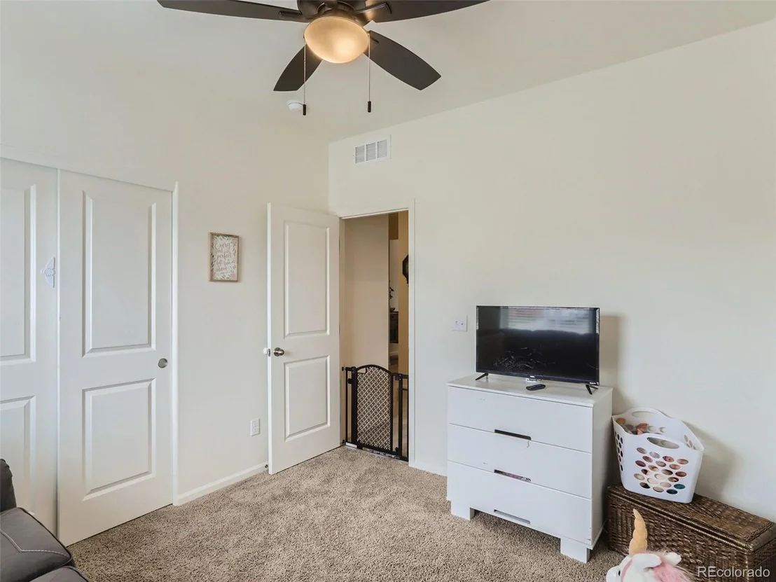 Photo of 7204 Ellingwood Ave