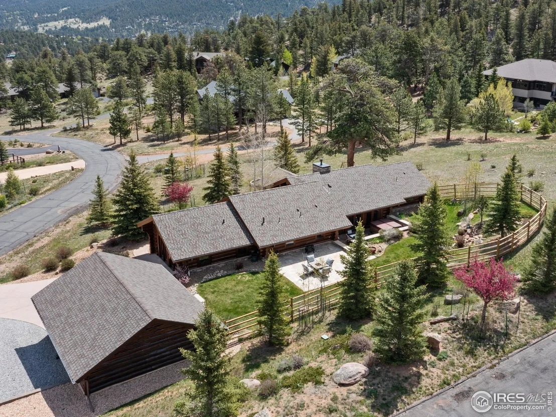 Photo of 2030 Cherokee Dr